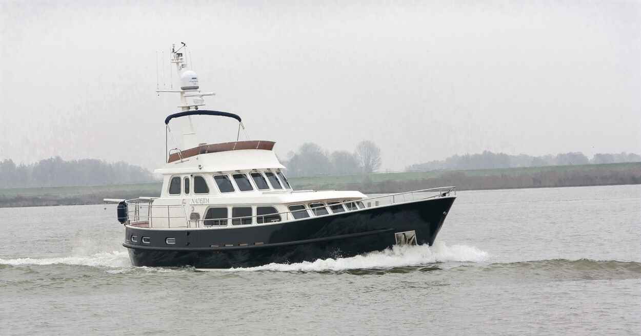 Motorboot Alm Almkotter 17.60 fly