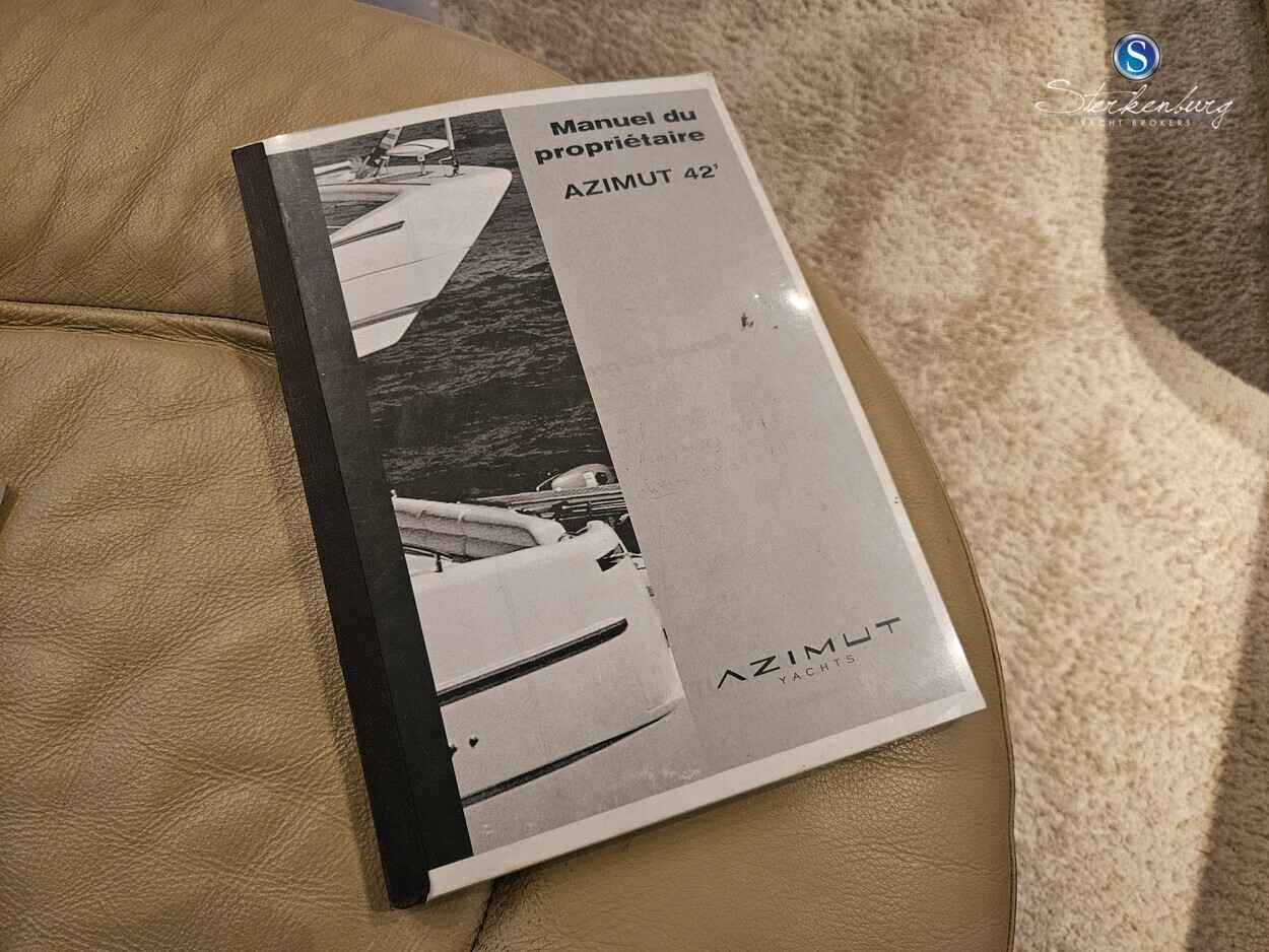 Motorboot Azimut 42
