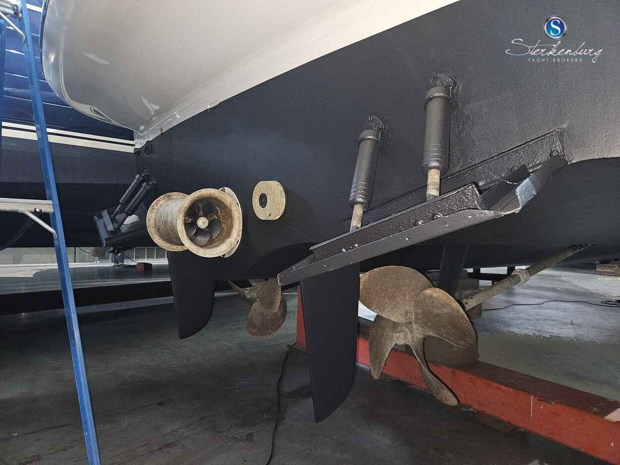 Motorboot Azimut 42