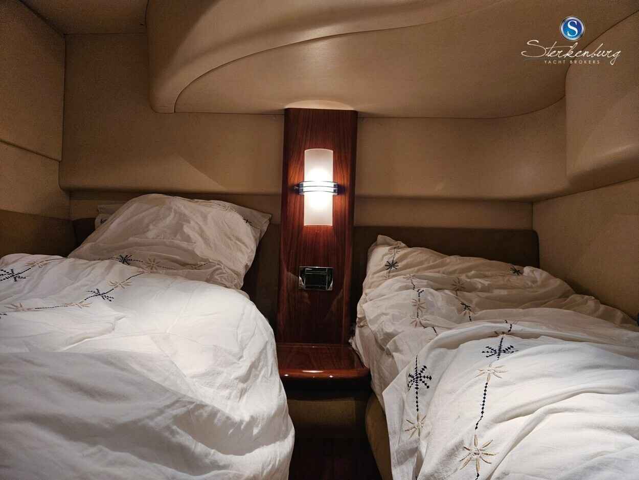 Motorboot Azimut 42