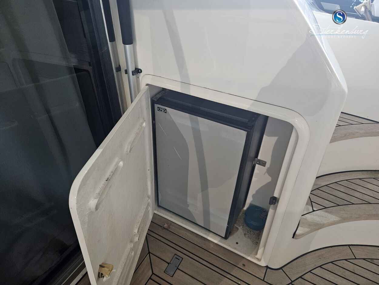 Motorboot Azimut 42