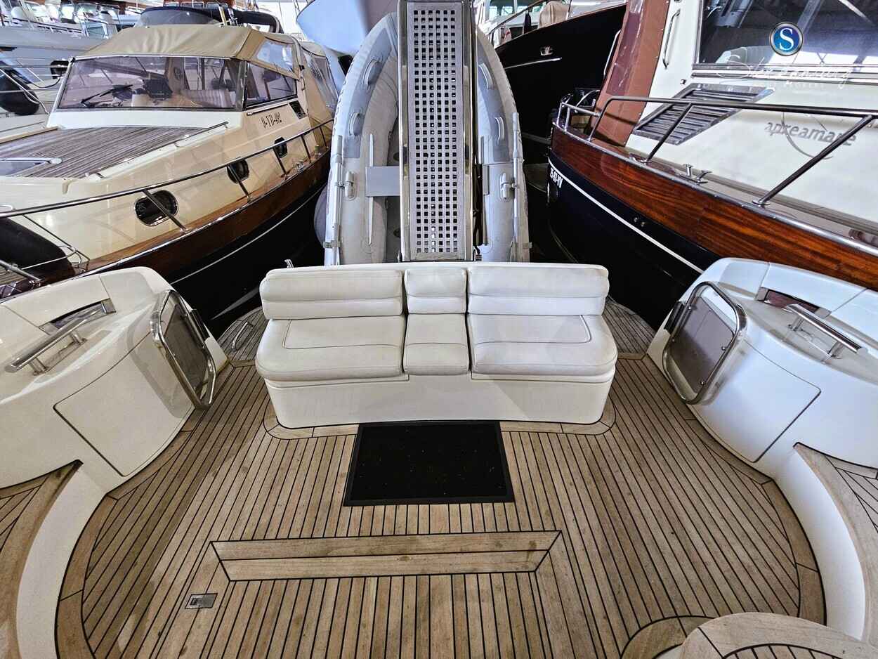 Motorboot Azimut 42