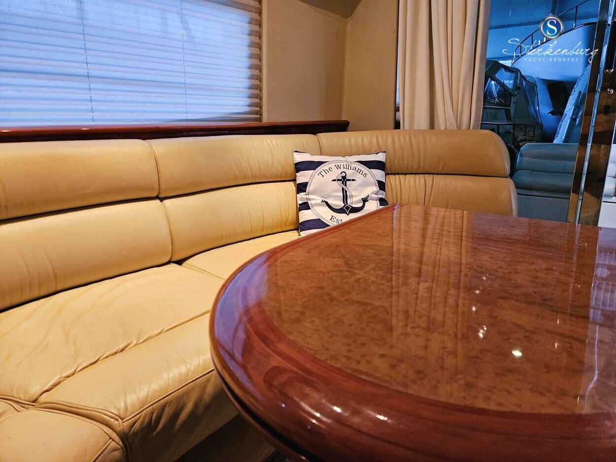 Motorboot Azimut 42