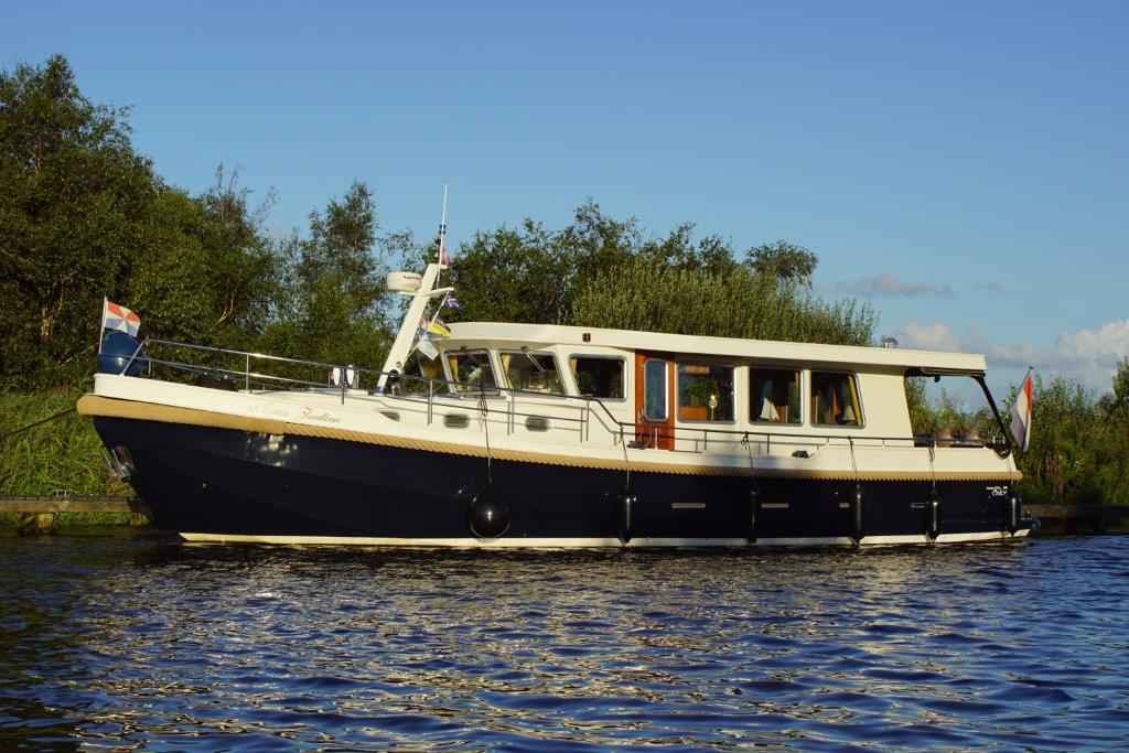 Motorboot Smelne Smelne Salon Vlet 1485