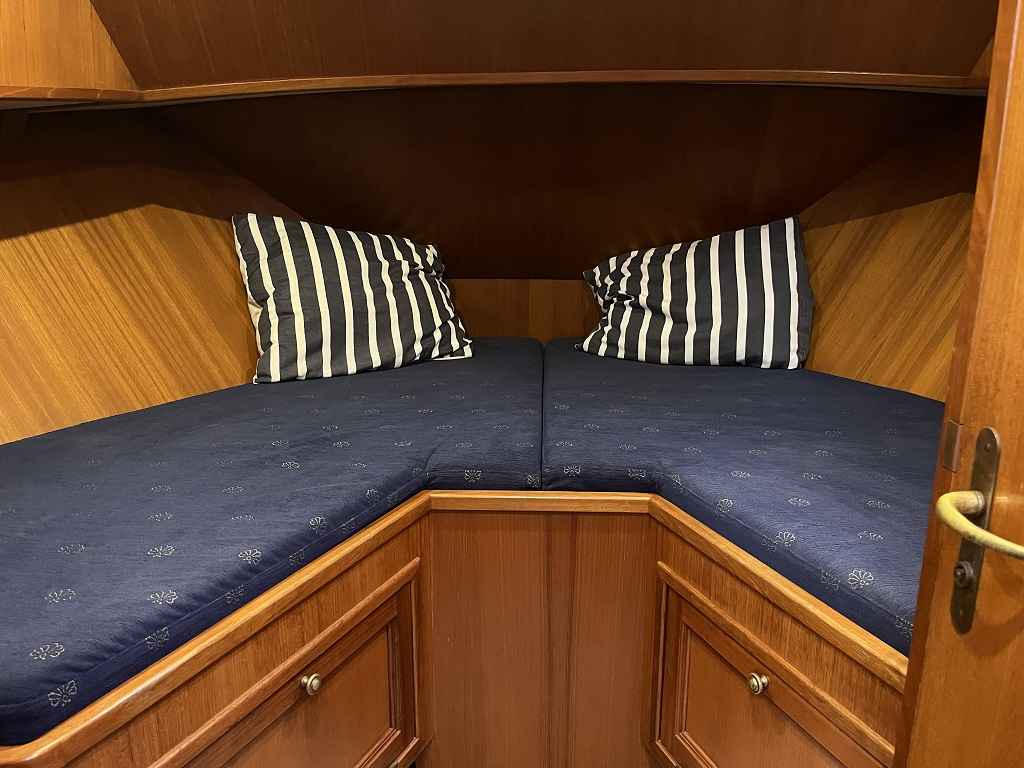 Motorboot Blauwe Hand Trawler 1400