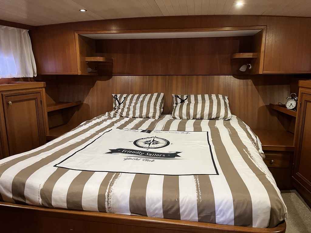 Motorboot Blauwe Hand Trawler 1400