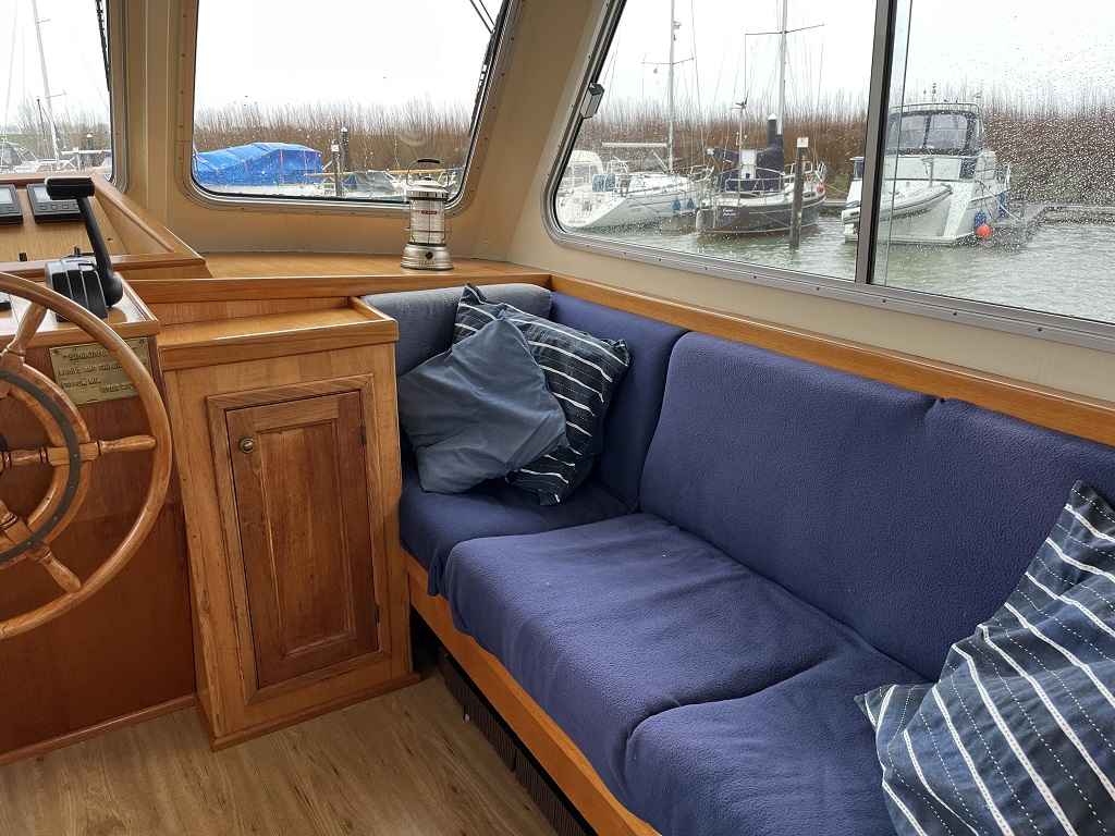 Motorboot Blauwe Hand Trawler 1400