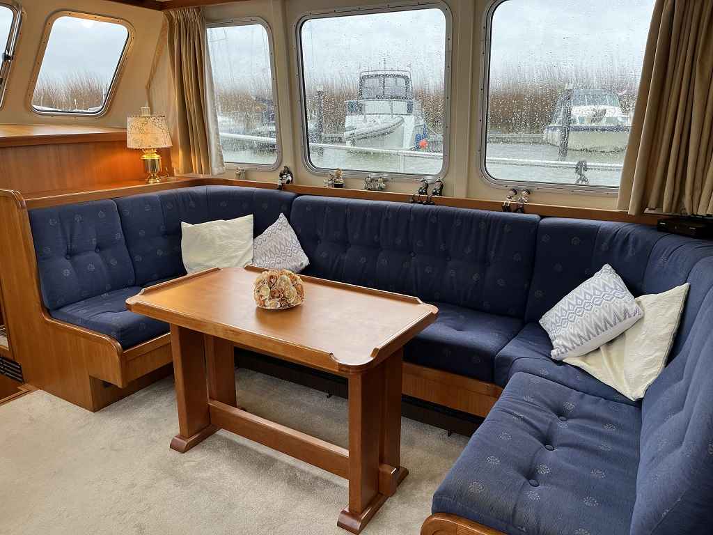 Motorboot Blauwe Hand Trawler 1400