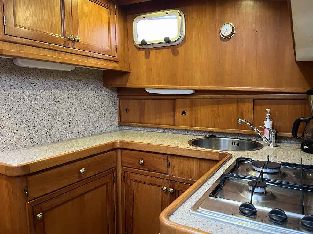 Motorboot Blauwe Hand Trawler 1400