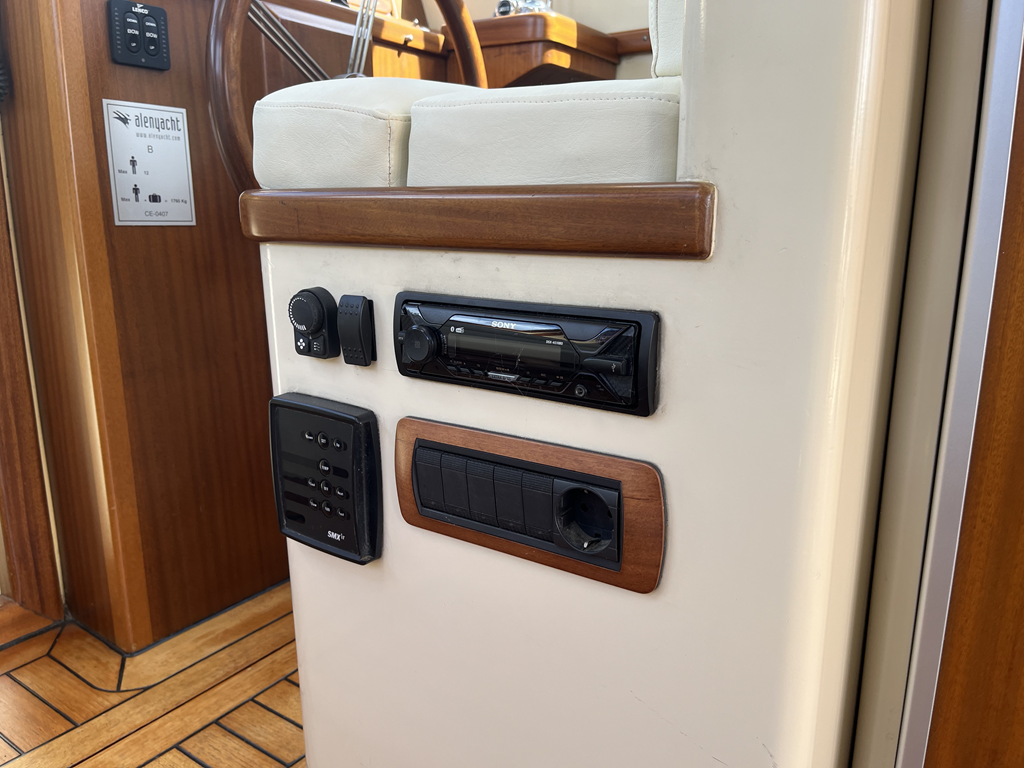 Motorboot Alen 425