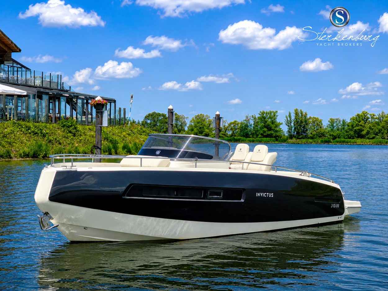 Motorboot Invictus 280 GT