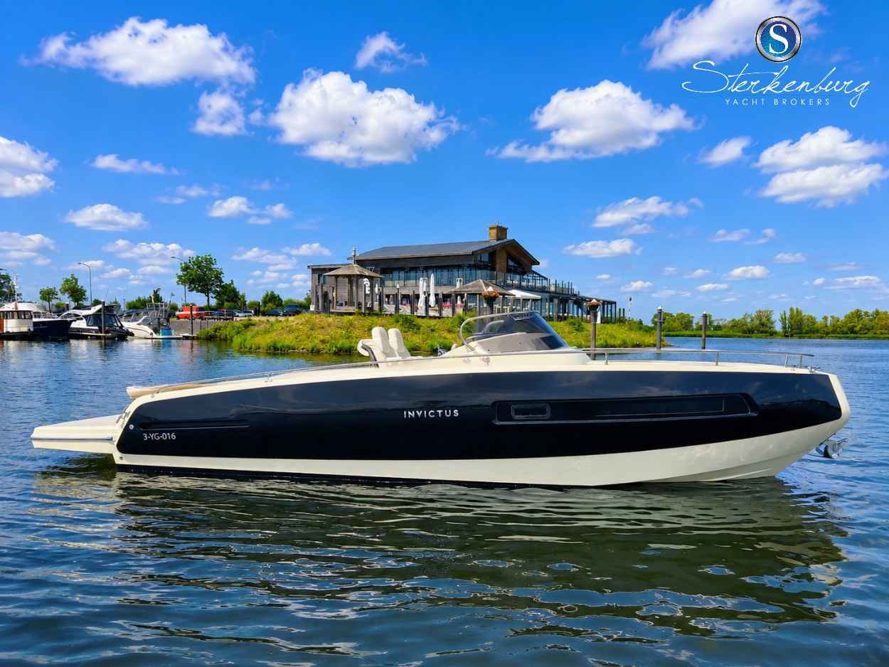 Motorboot Invictus 280 GT