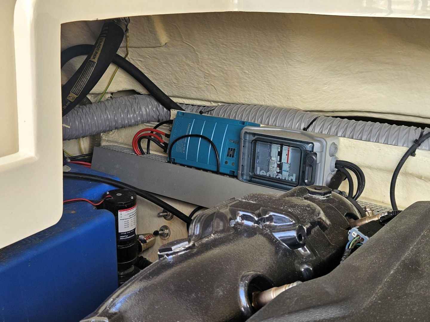 Motorboot Invictus 280 GT