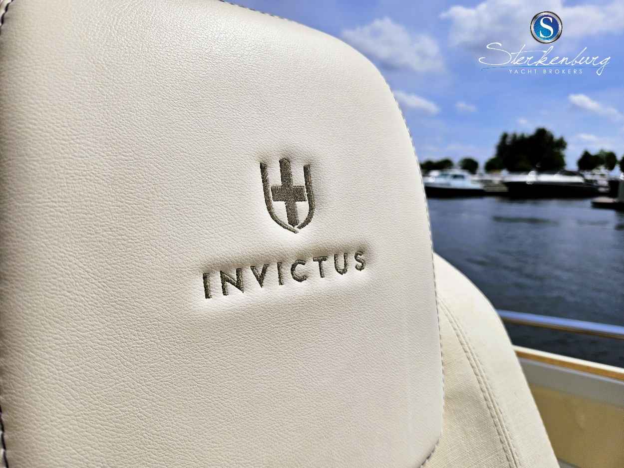 Motorboot Invictus 280 GT