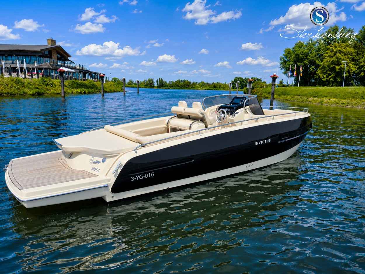 Motorboot Invictus 280 GT