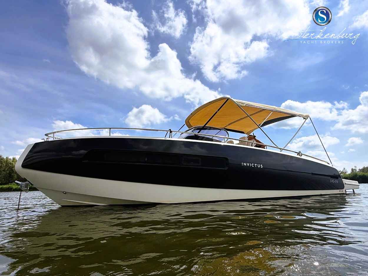 Motorboot Invictus 280 GT