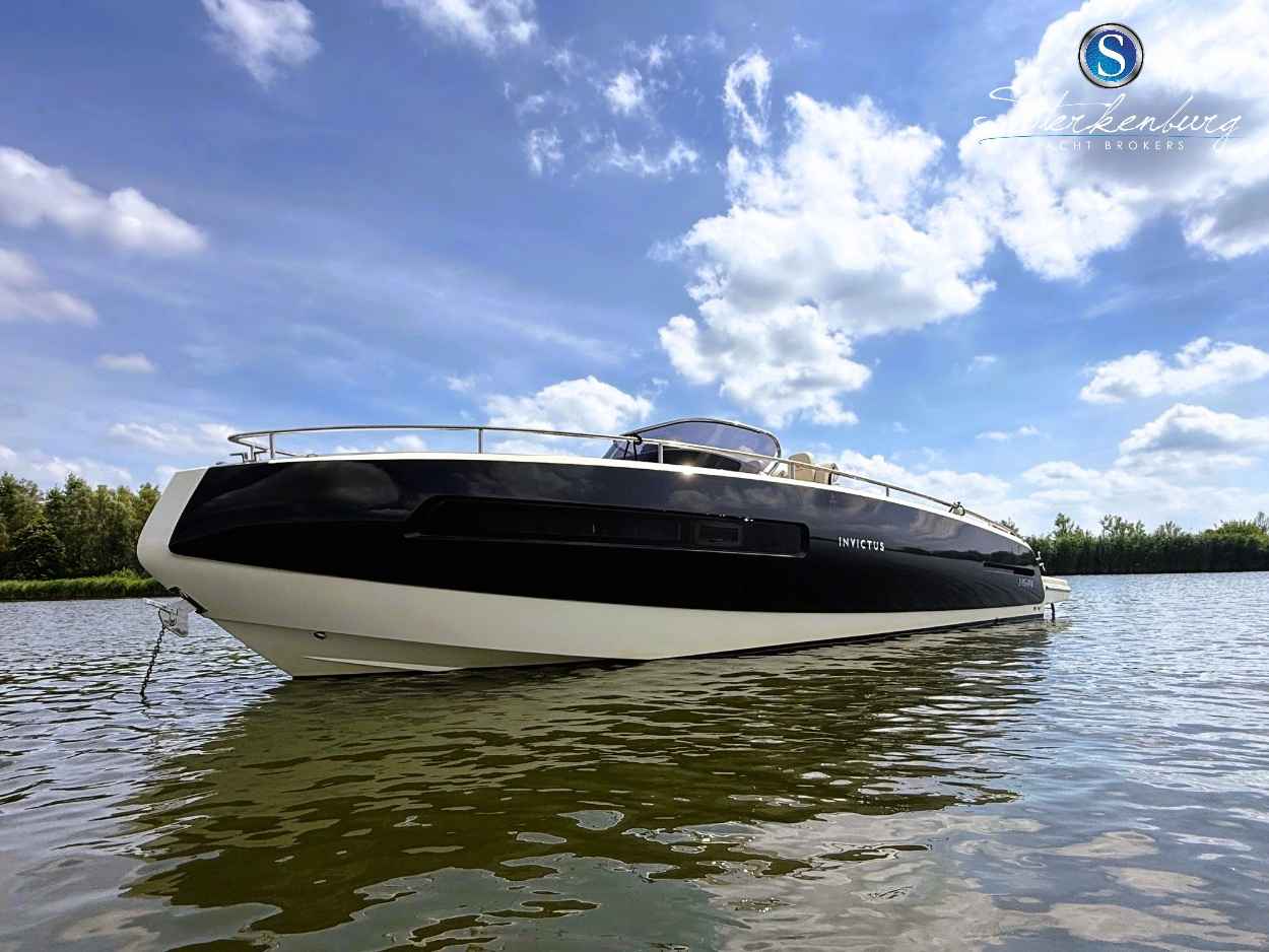Motorboot Invictus 280 GT