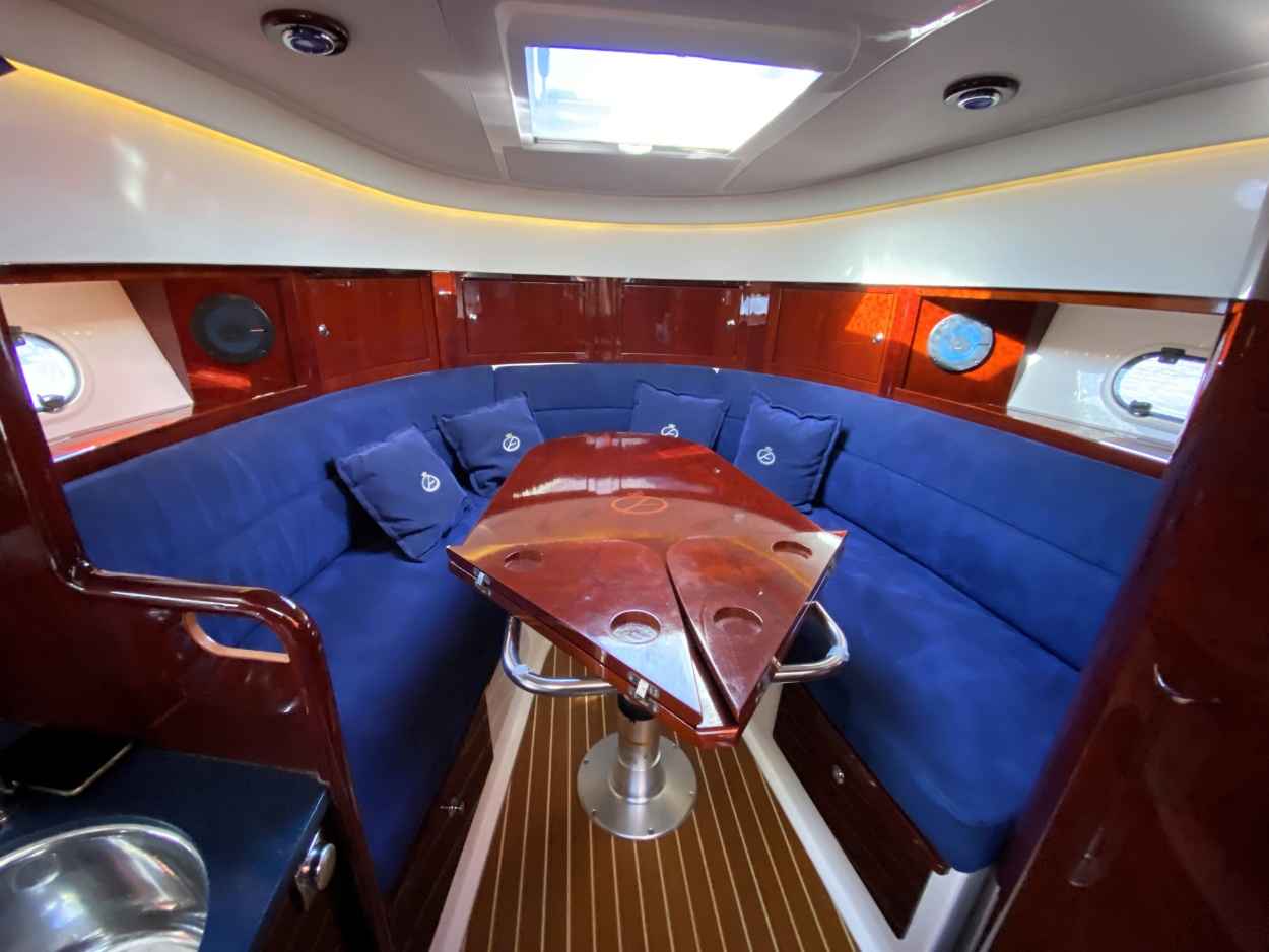Motorboot Aquador 33 HT