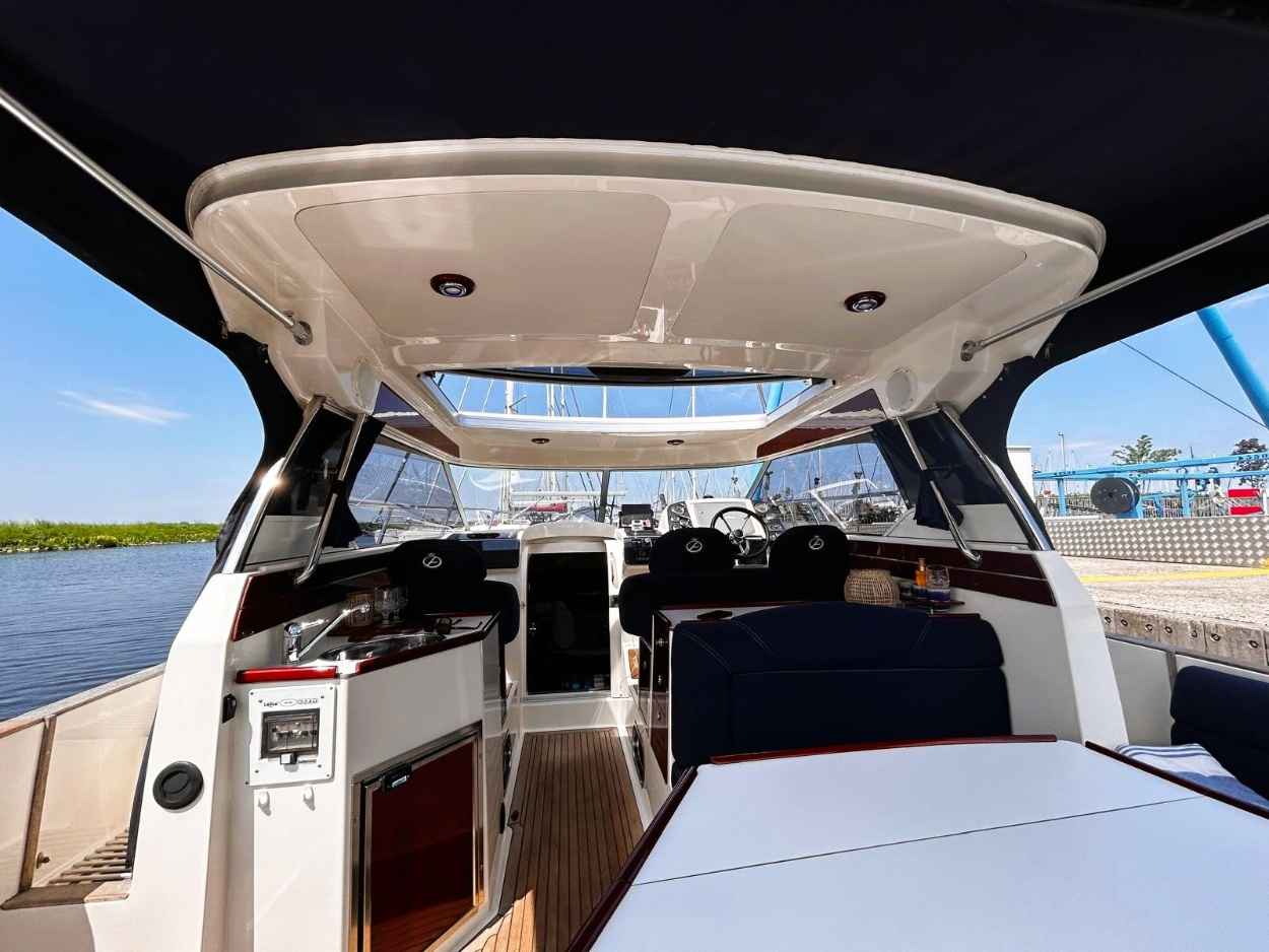 Motorboot Aquador 33 HT