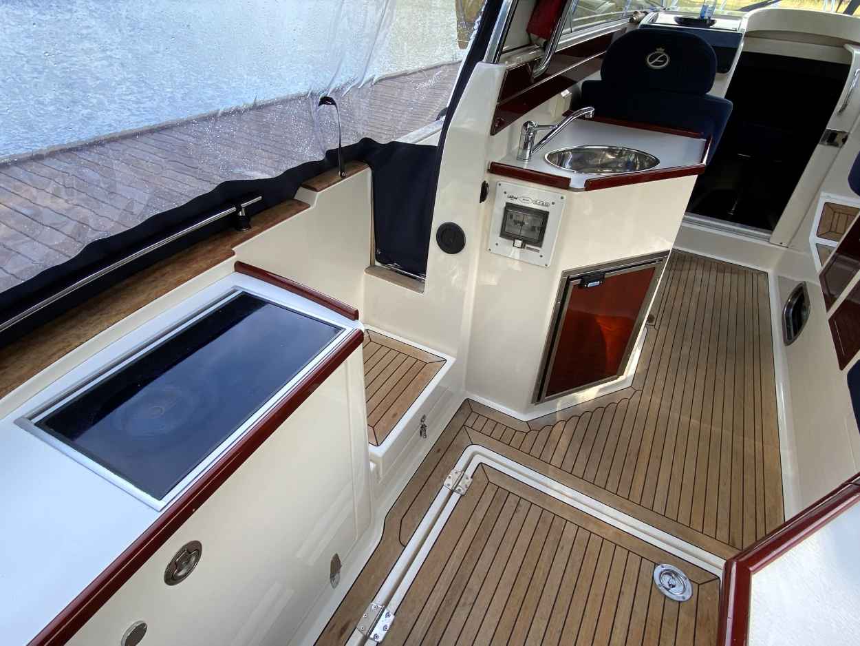 Motorboot Aquador 33 HT