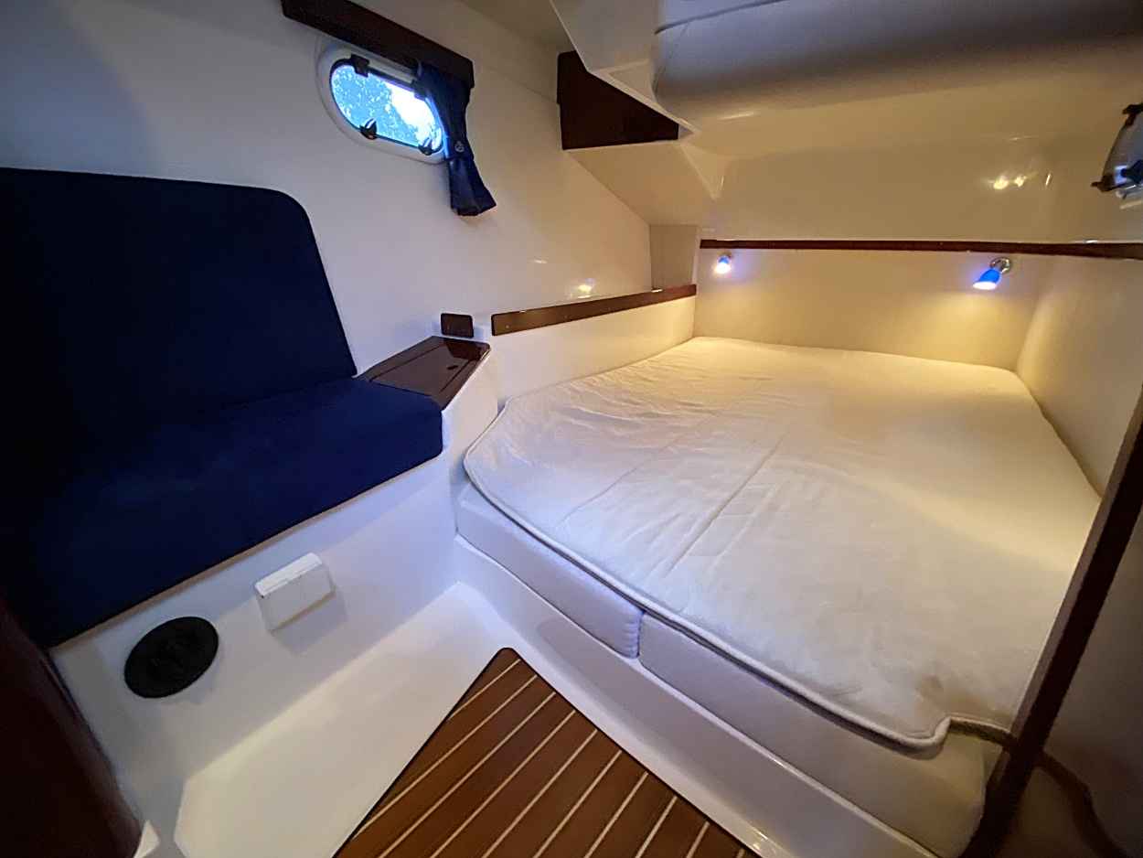 Motorboot Aquador 33 HT