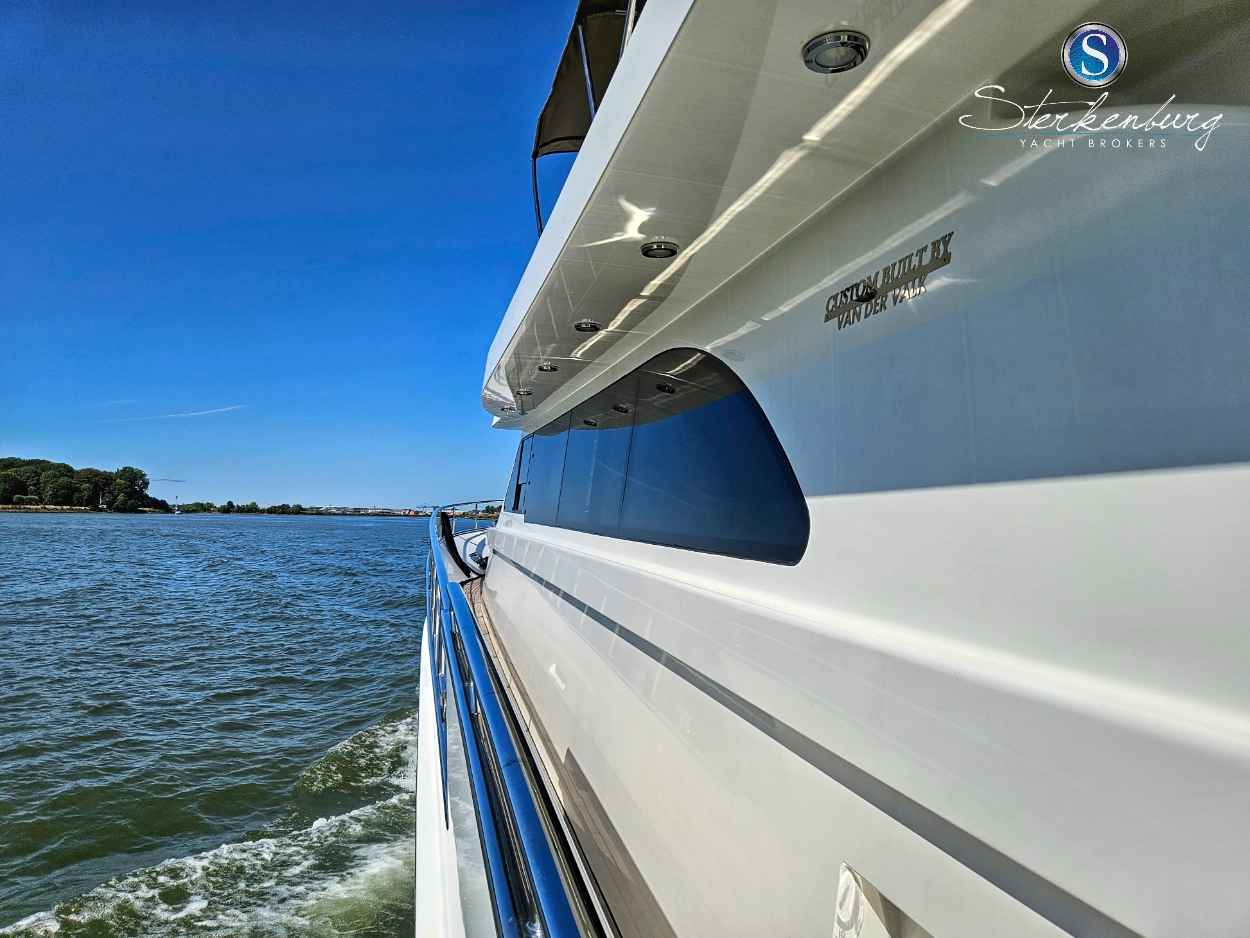 Motorboot Valk Continental II 2300 ALU-IPS