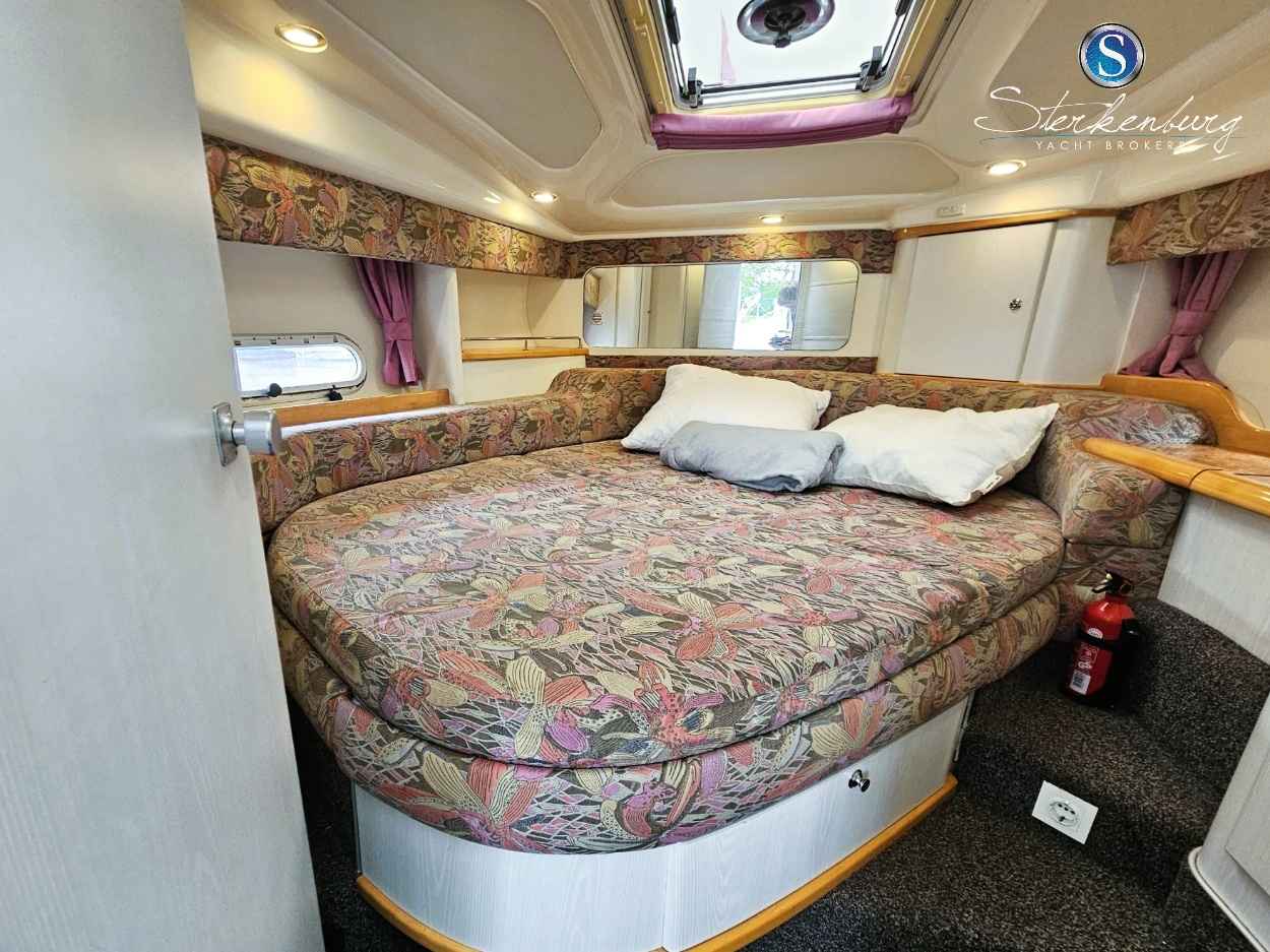 Motorboot Sealine F330 Statesman