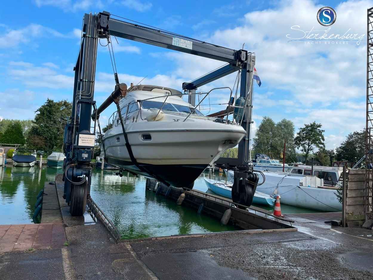 Motorboot Sealine F330 Statesman