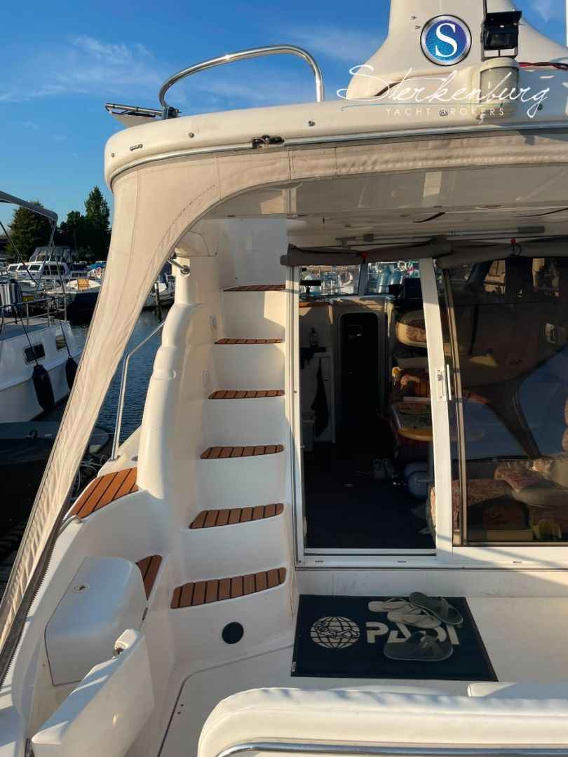 Motorboot Sealine F330 Statesman