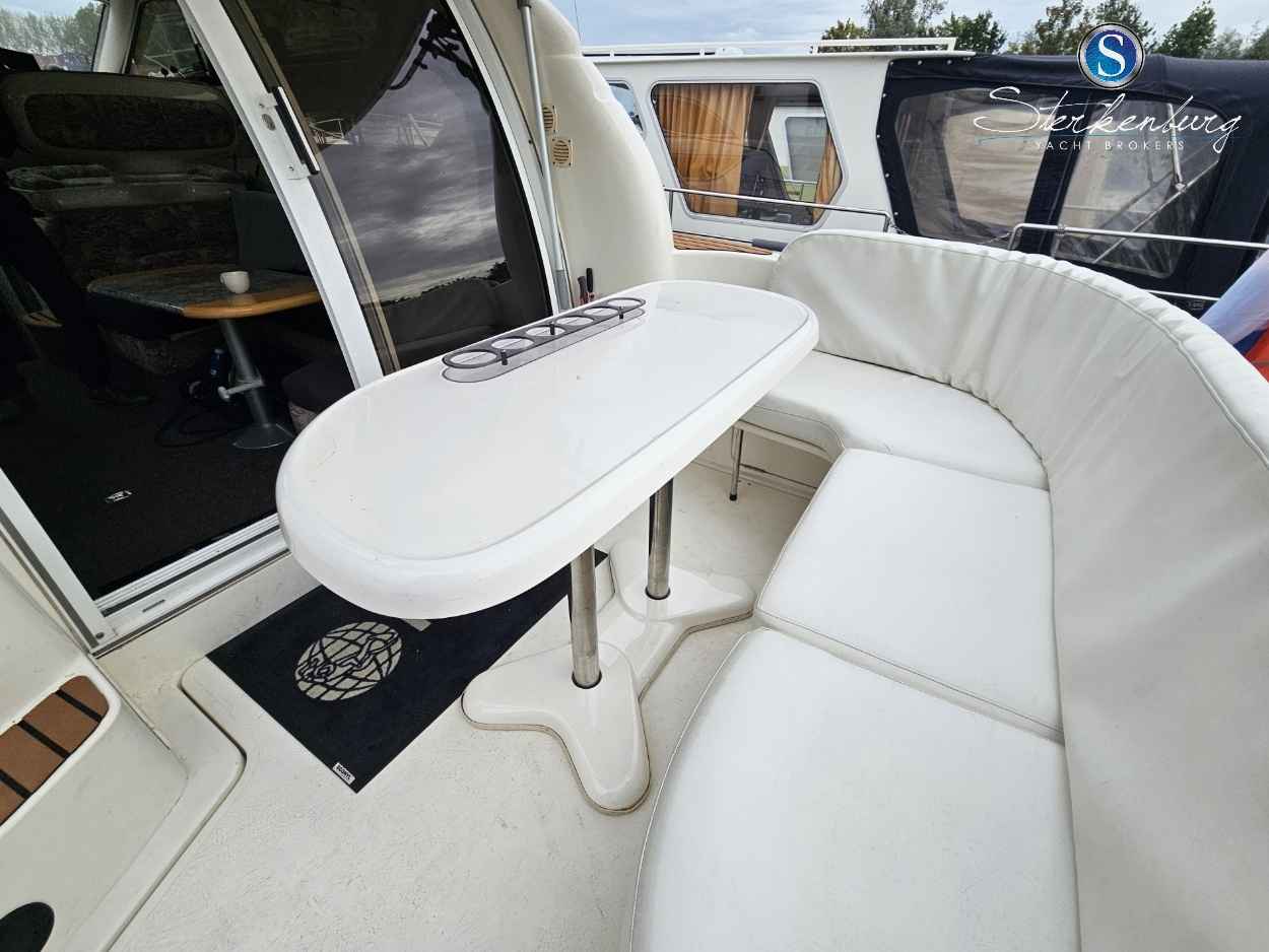 Motorboot Sealine F330 Statesman