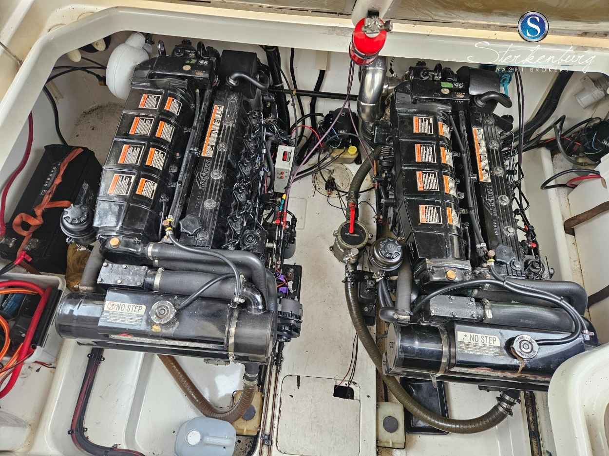 Motorboot Sealine F330 Statesman