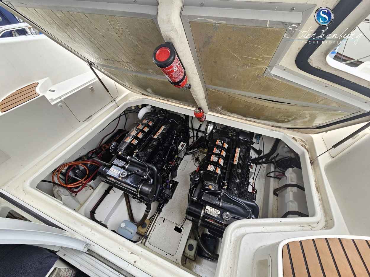 Motorboot Sealine F330 Statesman