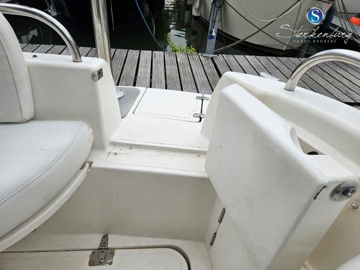 Motorboot Sealine F330 Statesman