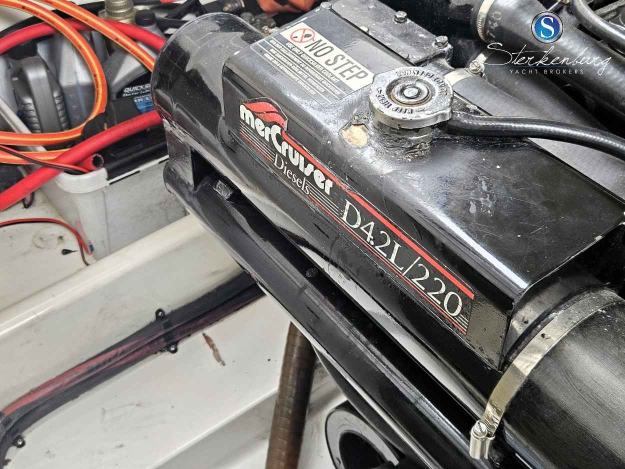 Motorboot Sealine F330 Statesman