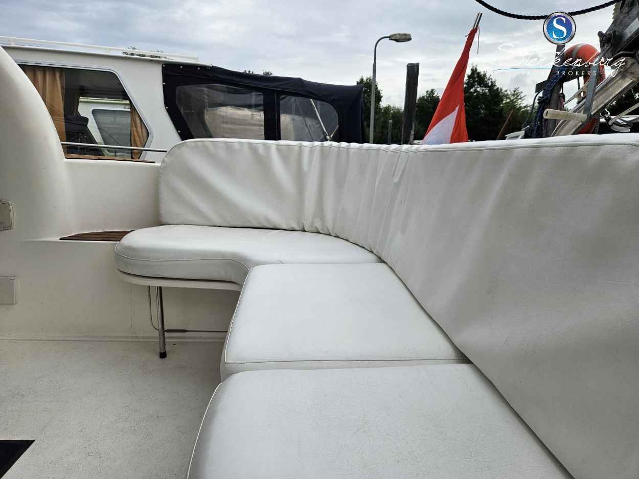Motorboot Sealine F330 Statesman