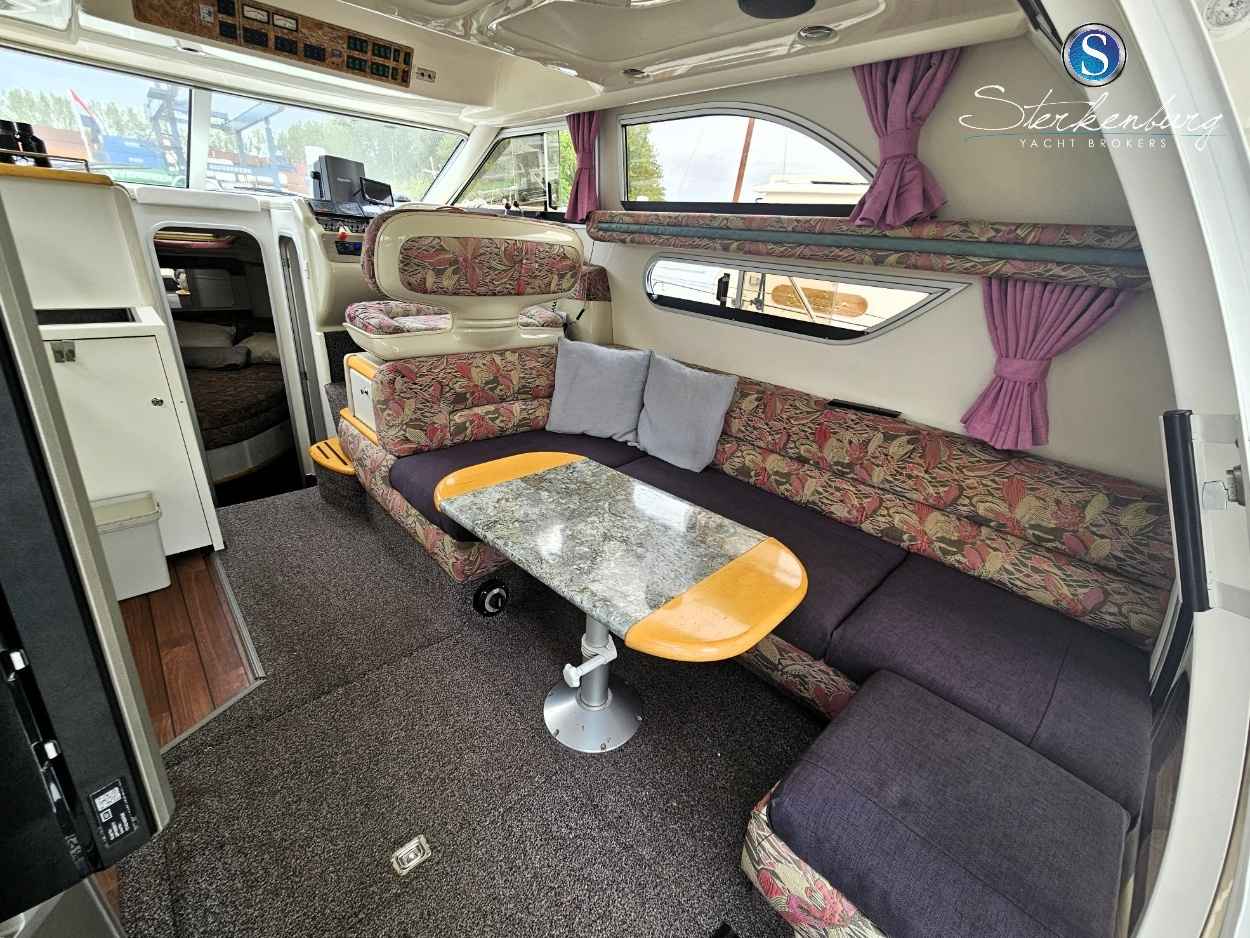 Motorboot Sealine F330 Statesman