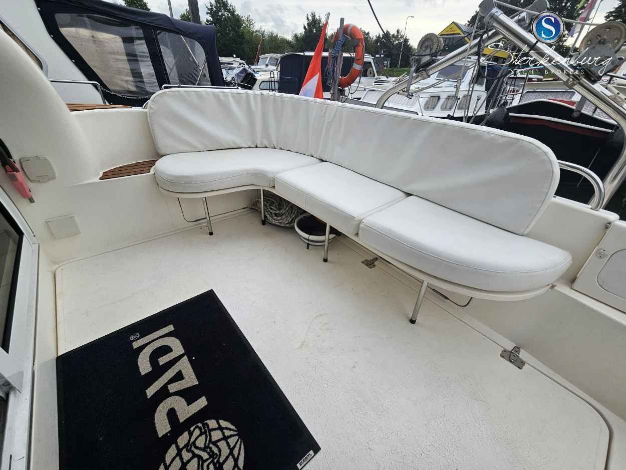 Motorboot Sealine F330 Statesman