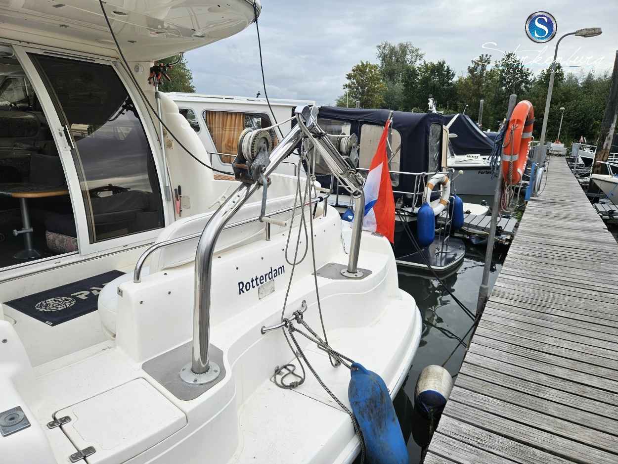 Motorboot Sealine F330 Statesman