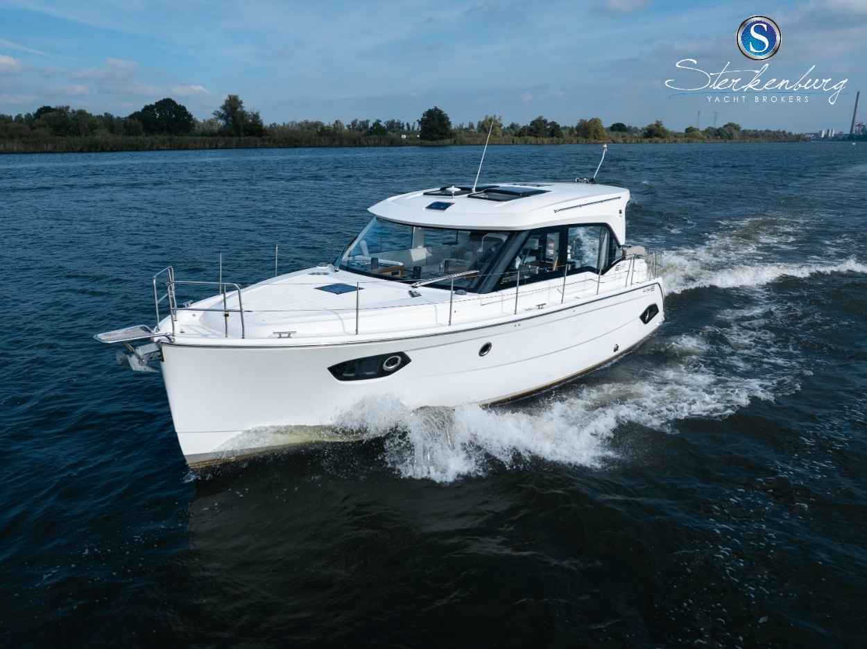 Motorboot Bavaria E40 Sedan