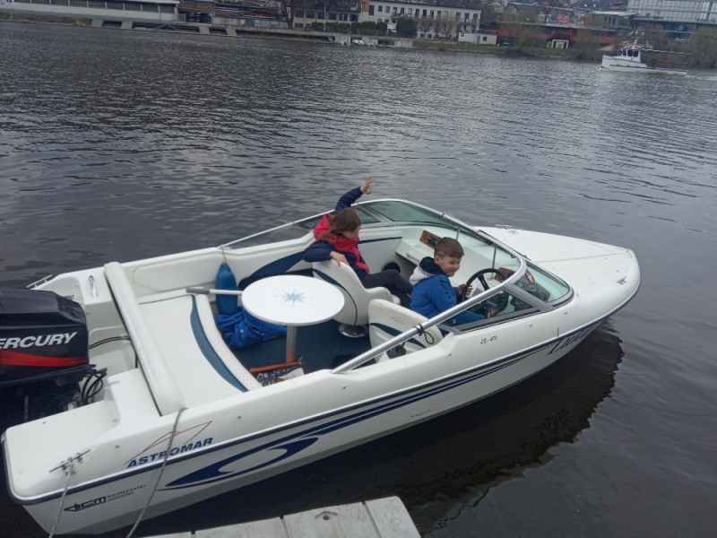 Motorboot Astromar LS-470
