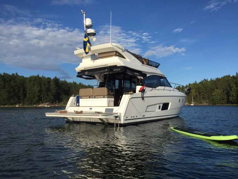 Motorboot Bavaria Viertes 420 Fly