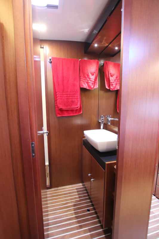 Motorboot Bavaria Viertes 420 Fly