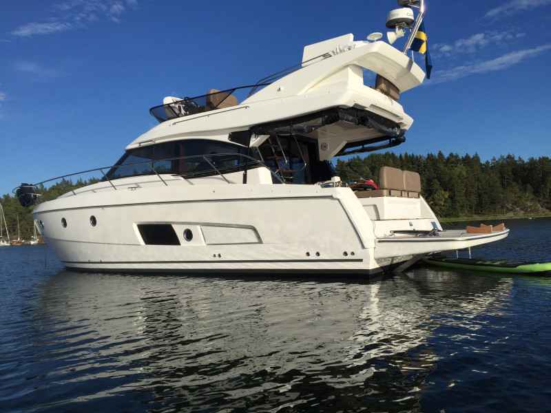 Motorboot Bavaria Viertes 420 Fly