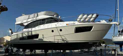 Motorboot Bavaria Virtess 420 Fly