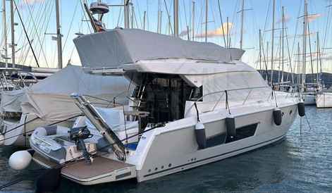 Motorboot Bavaria Virtess 420 Fly