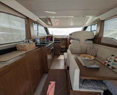 Motorboot Bavaria Virtess 420 Fly
