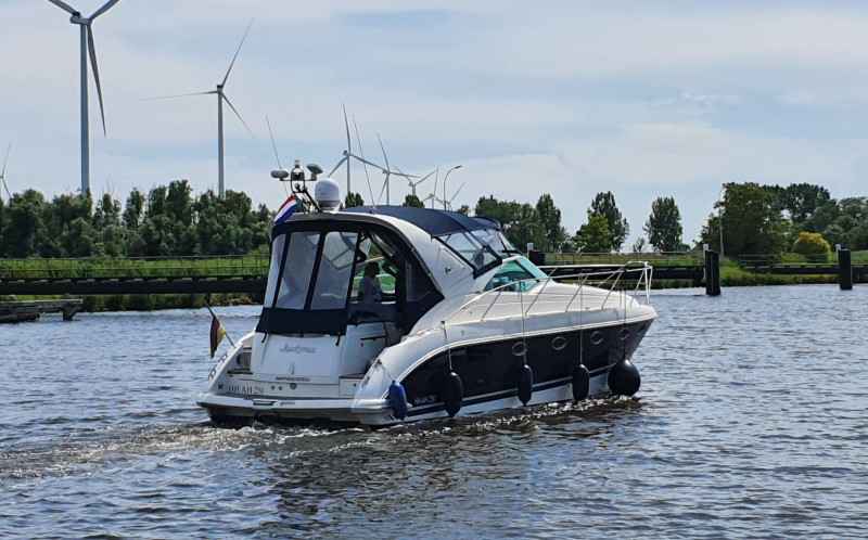Motorboot Bavaria Virtess 420 Fly