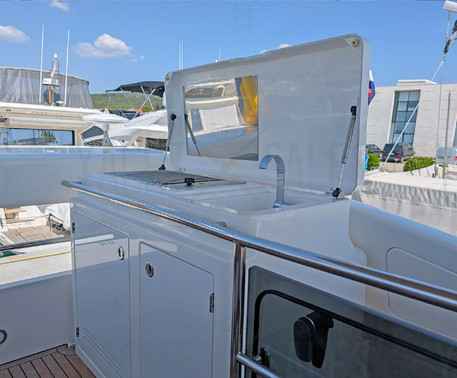 Motorboot Bavaria Virtess 420 Fly