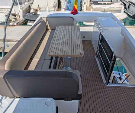 Motorboot Bavaria Virtess 420 Fly