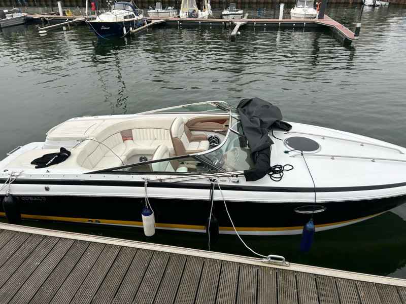 Motorboot Cobalt 263